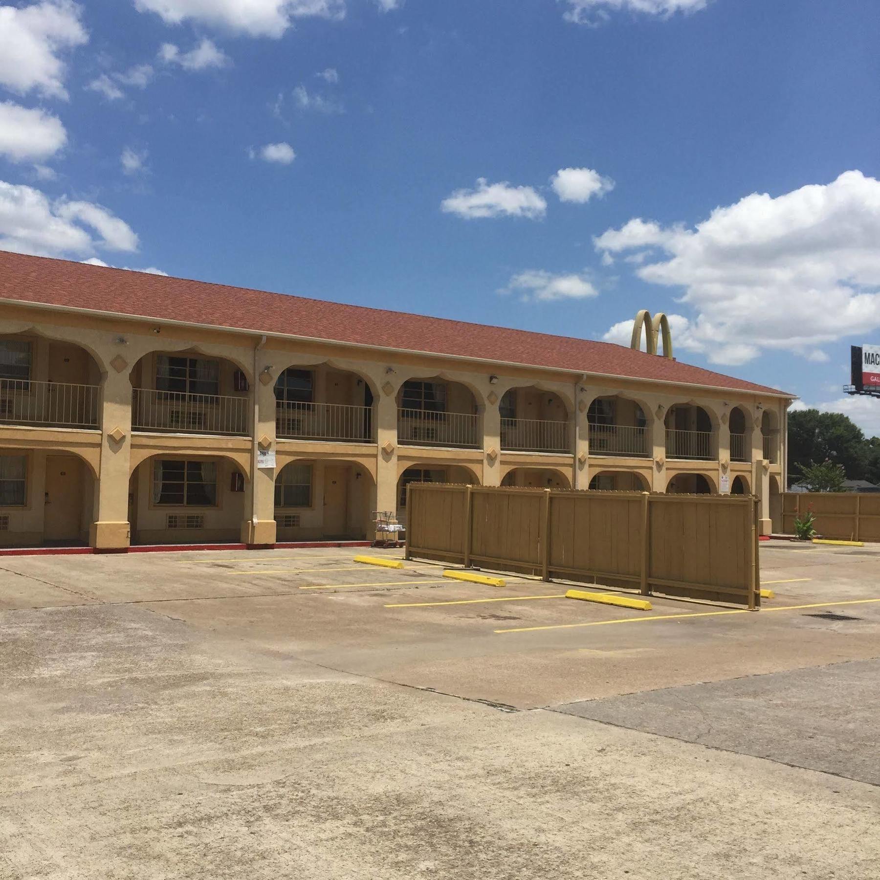 Guest Inn And Suites 休斯敦 外观 照片