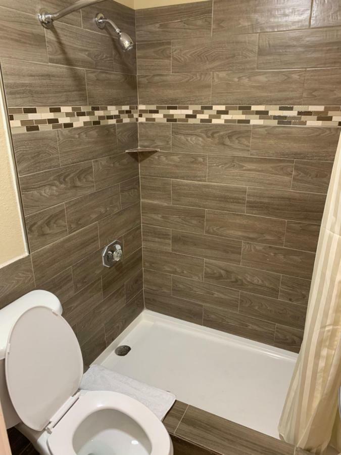 Guest Inn And Suites 休斯敦 外观 照片
