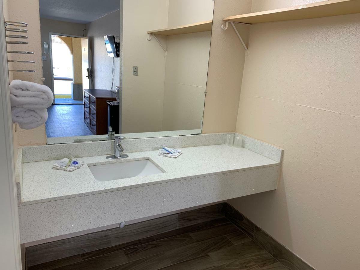 Guest Inn And Suites 休斯敦 客房 照片